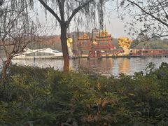 -苏堤停车场