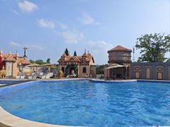 -泉城欧乐堡戏水湾艺术养生温泉