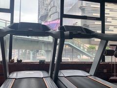 -GYMPLUS私教健身会馆(大悦城店)