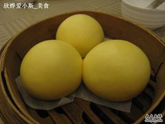 甘笋流沙包-龙凤酒家(广州大道店)