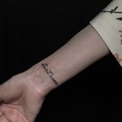 -木子·纹身店TATTOO穿孔·洗纹身