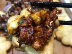 东镇烤三味-老东镇啤酒屋海鲜加工·蒸汽海鲜·海鲜烧烤(台东店)