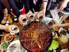 -白乐天毛肚火锅馆(南滨路店)