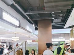 -洪氏嗨捞·广东猪肚鸡·椰子鸡火锅(西咸万象城店)