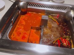 -海底捞火锅鲜切牛肉主题店(长寿路店)