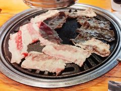 精品牛五花-唯成•韩国炭火烤肉 유성고기