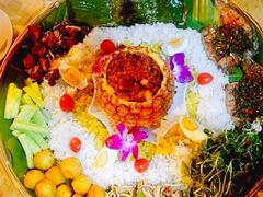 手抓饭-傣家寨花园主题餐厅