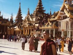 -ခြောက်ထပ်ကြီးရွှေသာလျောင်းဘုရားကြီး