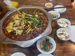 -乡土特色.冷锅鱼.牦牛肉汤锅