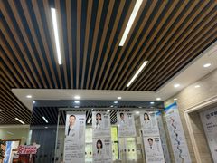 -茂菊口腔连锁(浦东南路店)