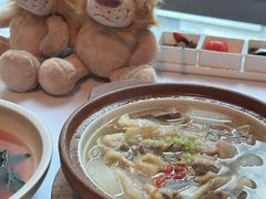 招牌清汤崩砂牛腩-广州富力丽思卡尔顿酒店·丽轩·粤菜