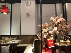 -尚尚仙·酸汤猪手·猪肚鸡火锅(华联万柳购物中心店)