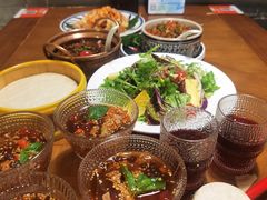 -雀舞云南菜(天津天河城购物中心店)