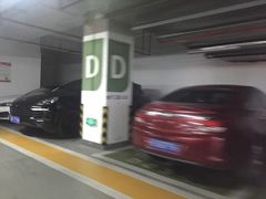 -万象城-停车场