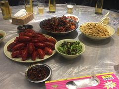 -巴厘龙虾·榜首油焖大虾(音乐学院·沿江酒馆店)
