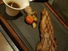 -恰餐厅及酒吧 CHAR Bar & Grill (北京丽都皇冠假日店)