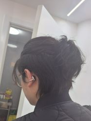 -V7 HAIR SALON
