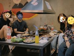 -马路牙子烧烤音乐酒馆(望京店)