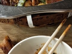 -愉肴麻辣香锅(中山路店)