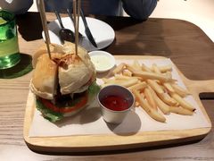 祖母超级至尊汉堡-G+KITCHEN(龙湖狮山天街店)