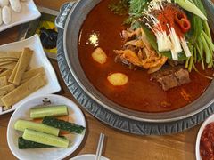 -喇喇排骨火锅·传统韩式脊骨汤(望京西园总店)