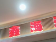 -鑫海汇海鲜烤肉火锅自助(七彩城店)