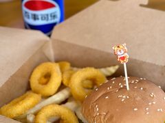 -上海野生动物园老虎餐厅