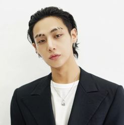 -罗亚帝造型