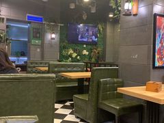 大堂-愉肴麻辣香锅(中山路店)