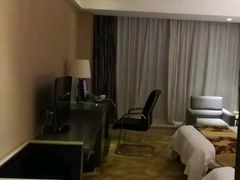 -东方帝景假日酒店