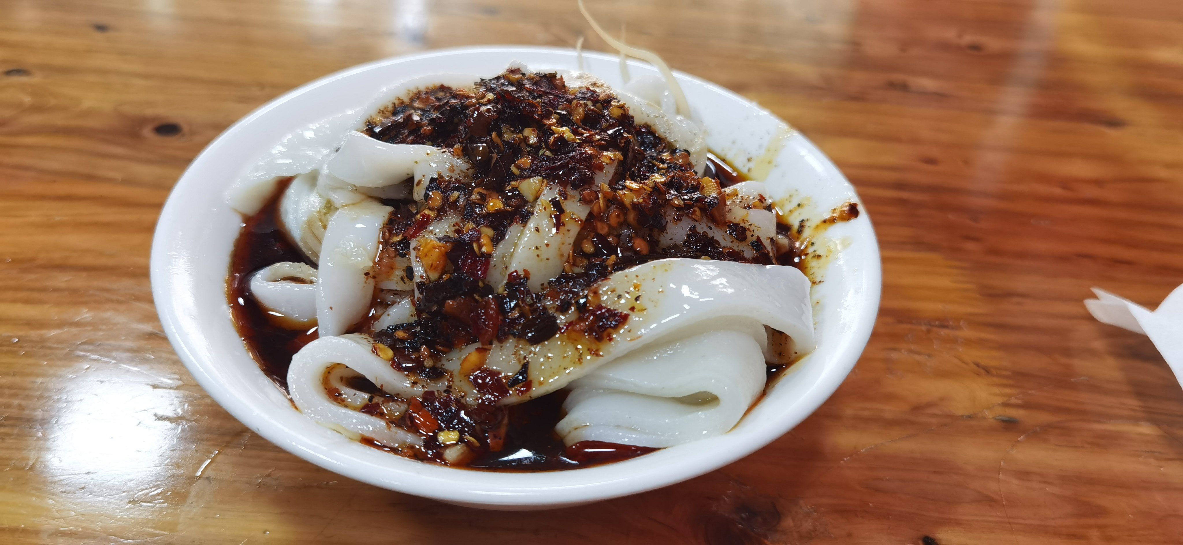 在成都吃到了正宗的广元蒸凉面