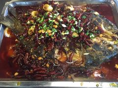 -鸣记脆皮烤鱼·海鲜烤鱼(三八广场店)