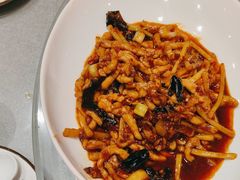 -辛香味烧鱼馆·非遗技艺·排骨红烧肉(光谷医药园店)