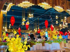 -老滇山寨•云南特色菜•地方菜•民族风情歌舞表演(金碧店)