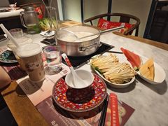 -尚尚仙·酸汤猪手·猪肚鸡火锅(华联万柳购物中心店)