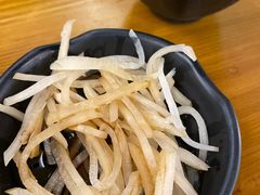 -丽虹云南过桥米线(兴工街店)