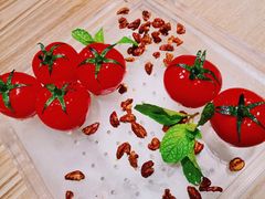 番茄脆菇沙拉-小大董·烤鸭(凤凰汇店)