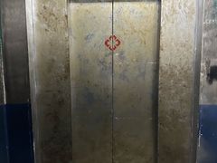 -荒岛实景沉浸密室(江汉路1店)