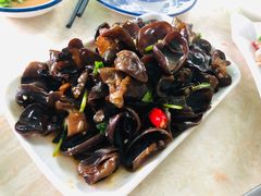 -墨脱石锅椰子鸡•香草鸭•东山羊(大东海店)