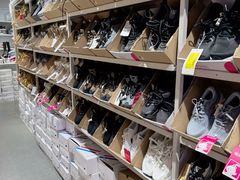 -唯品会(北京国瑞城店)