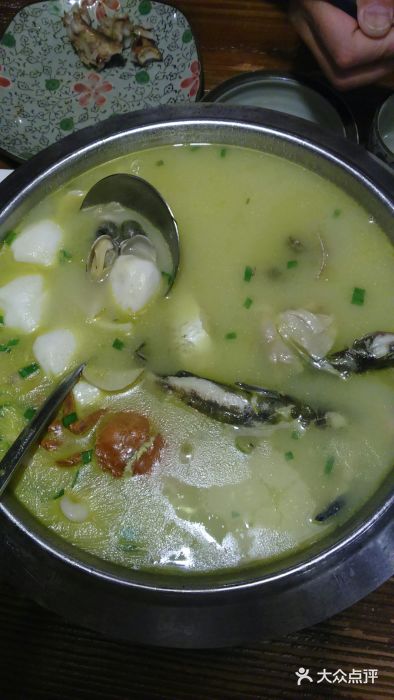 重返白桦林花园餐厅太湖一锅鲜图片