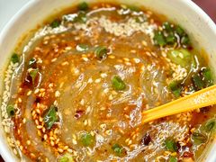 -巍山𤆵肉饵丝