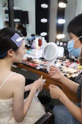 -红馆妆造(中央大街店)