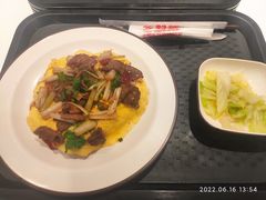 小炒黄牛滑蛋饭-乡村基(南坪上海城店)