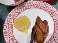 菠萝乳鸽-谭厨中山传家菜.乳鸽.脆鲩鱼(华强北中航城店)
