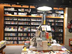 -SISYPHE BOOKS西西弗书店(龙湖滨江天街店)