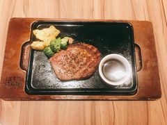 经典肋眼牛排-必胜客(东大桥店)