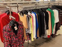 -H&M(集美万达店)