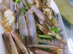 -四川小胡子海鲜(丁村万人海鲜广场店)