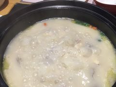 -洪氏嗨捞·广东猪肚鸡·椰子鸡火锅(西咸万象城店)